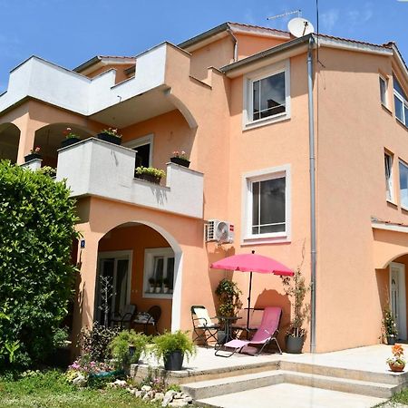 Apartmani Joja Biograd Na Moru Eksteriør billede