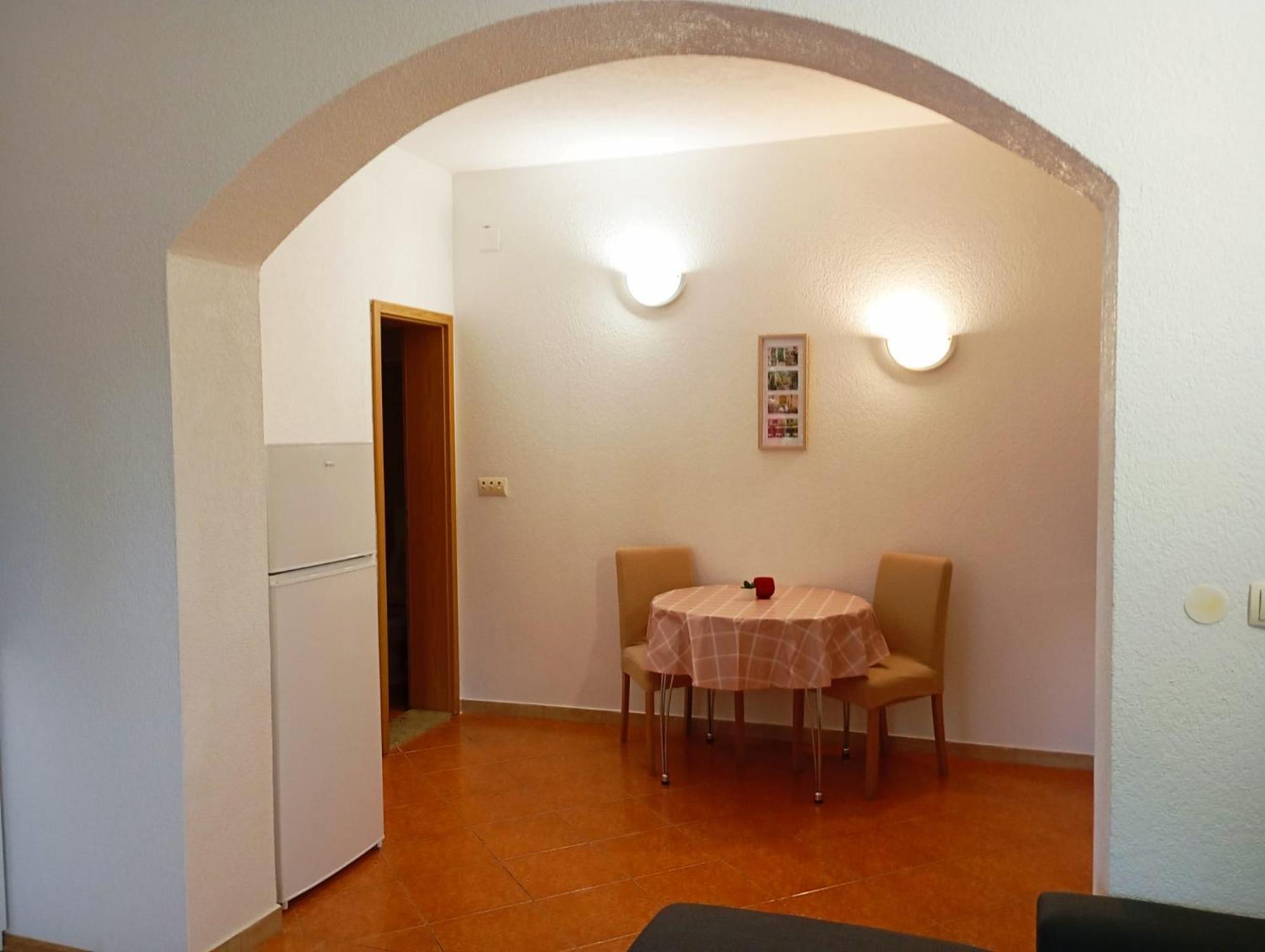 Apartmani Joja Biograd Na Moru Eksteriør billede