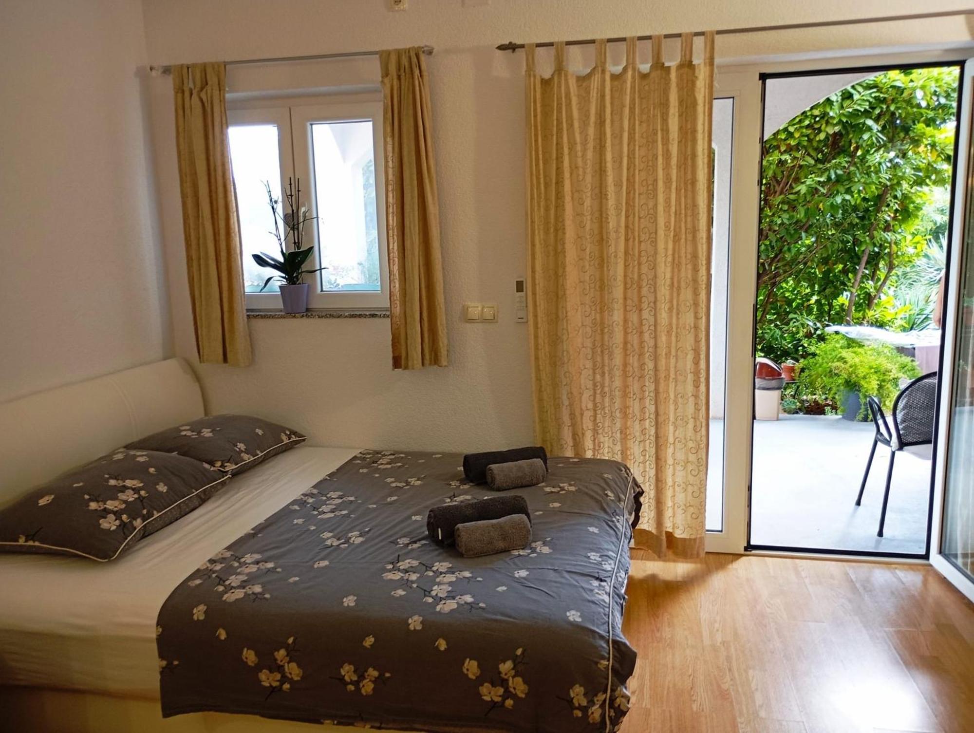 Apartmani Joja Biograd Na Moru Eksteriør billede