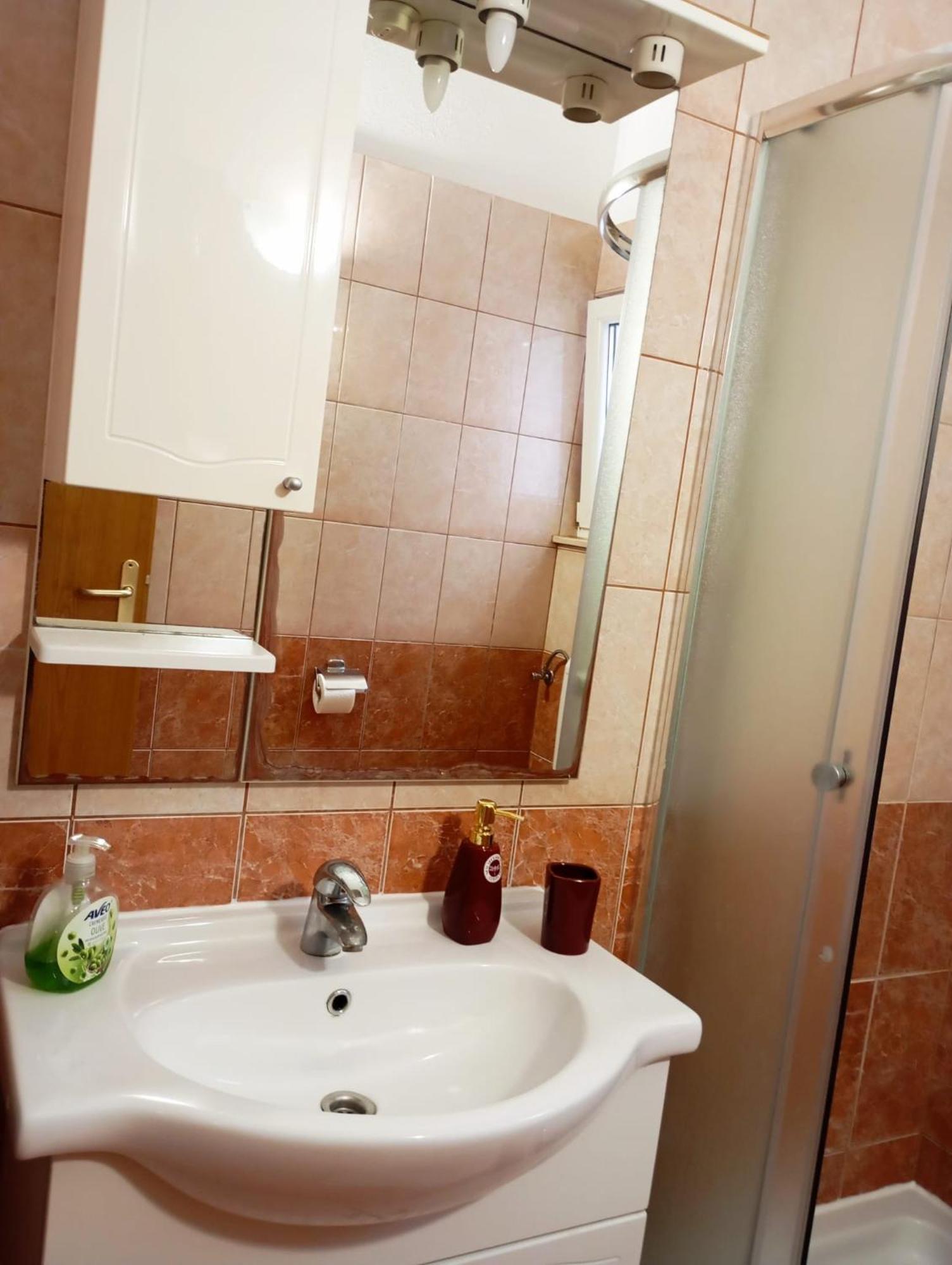 Apartmani Joja Biograd Na Moru Eksteriør billede