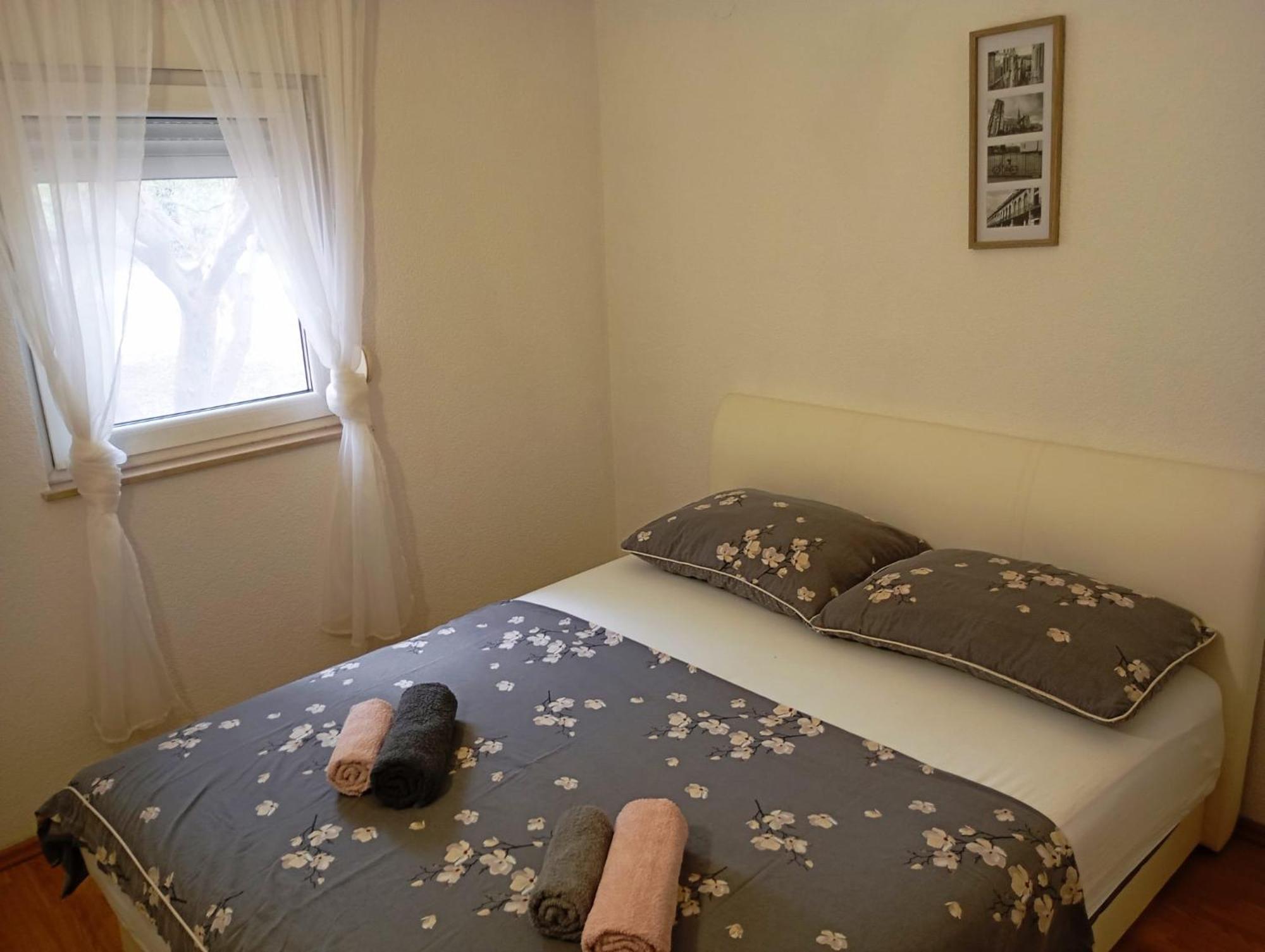 Apartmani Joja Biograd Na Moru Eksteriør billede