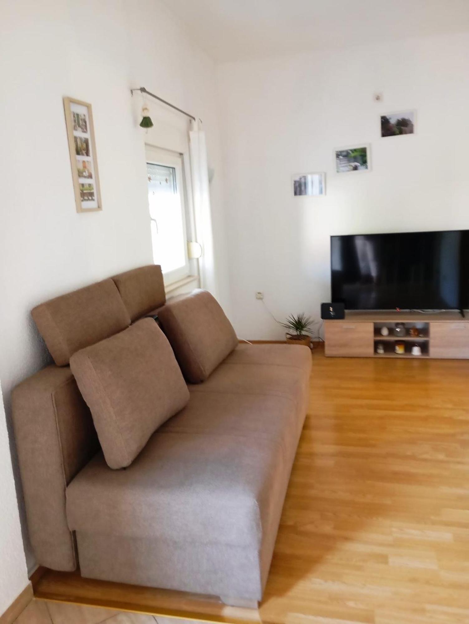 Apartmani Joja Biograd Na Moru Eksteriør billede