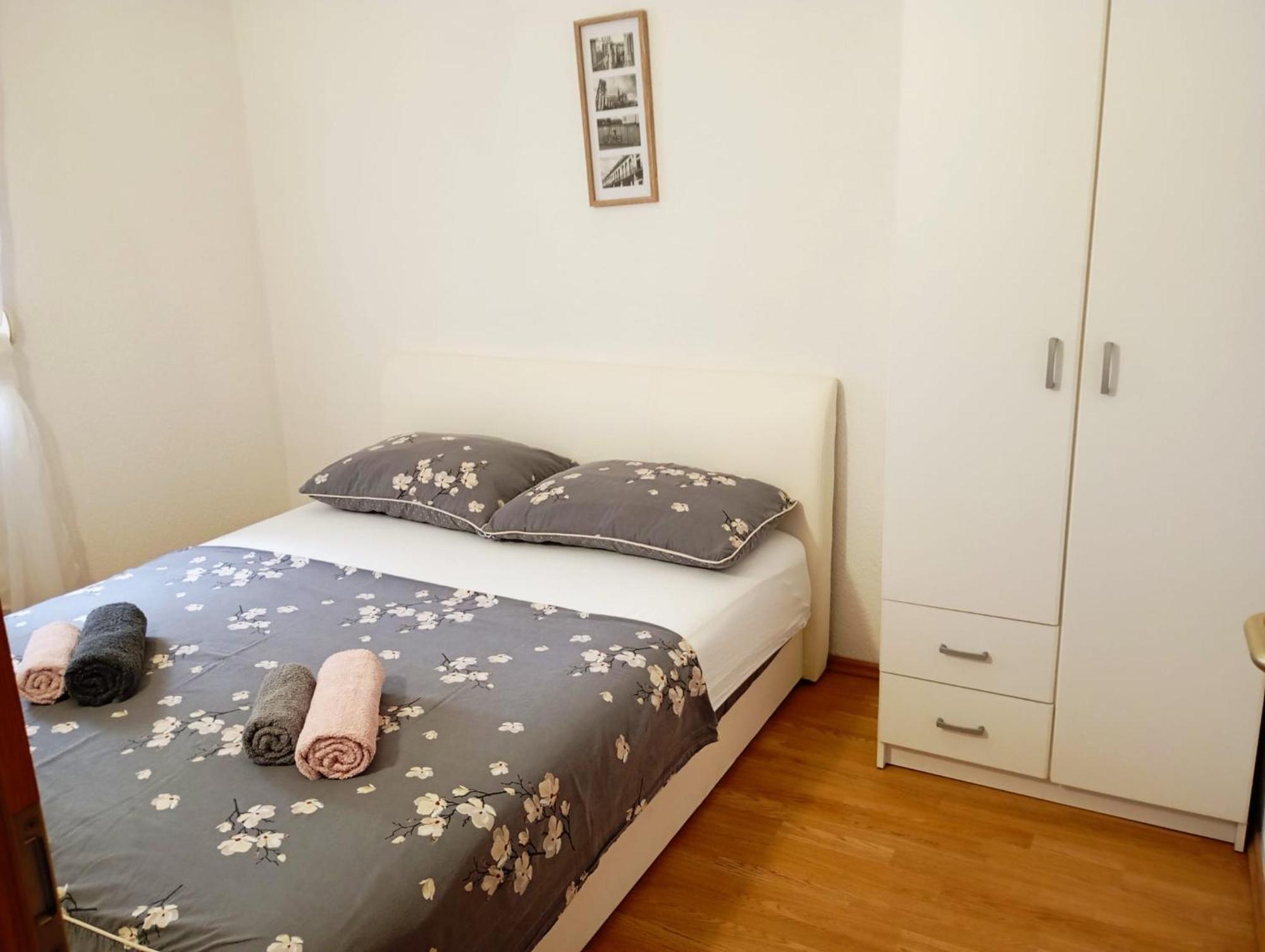 Apartmani Joja Biograd Na Moru Eksteriør billede