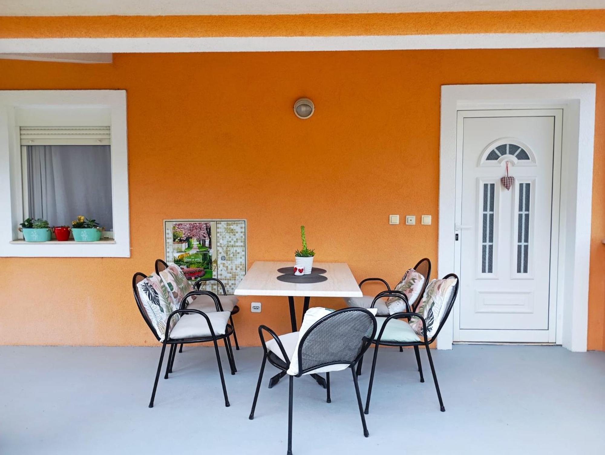 Apartmani Joja Biograd Na Moru Eksteriør billede