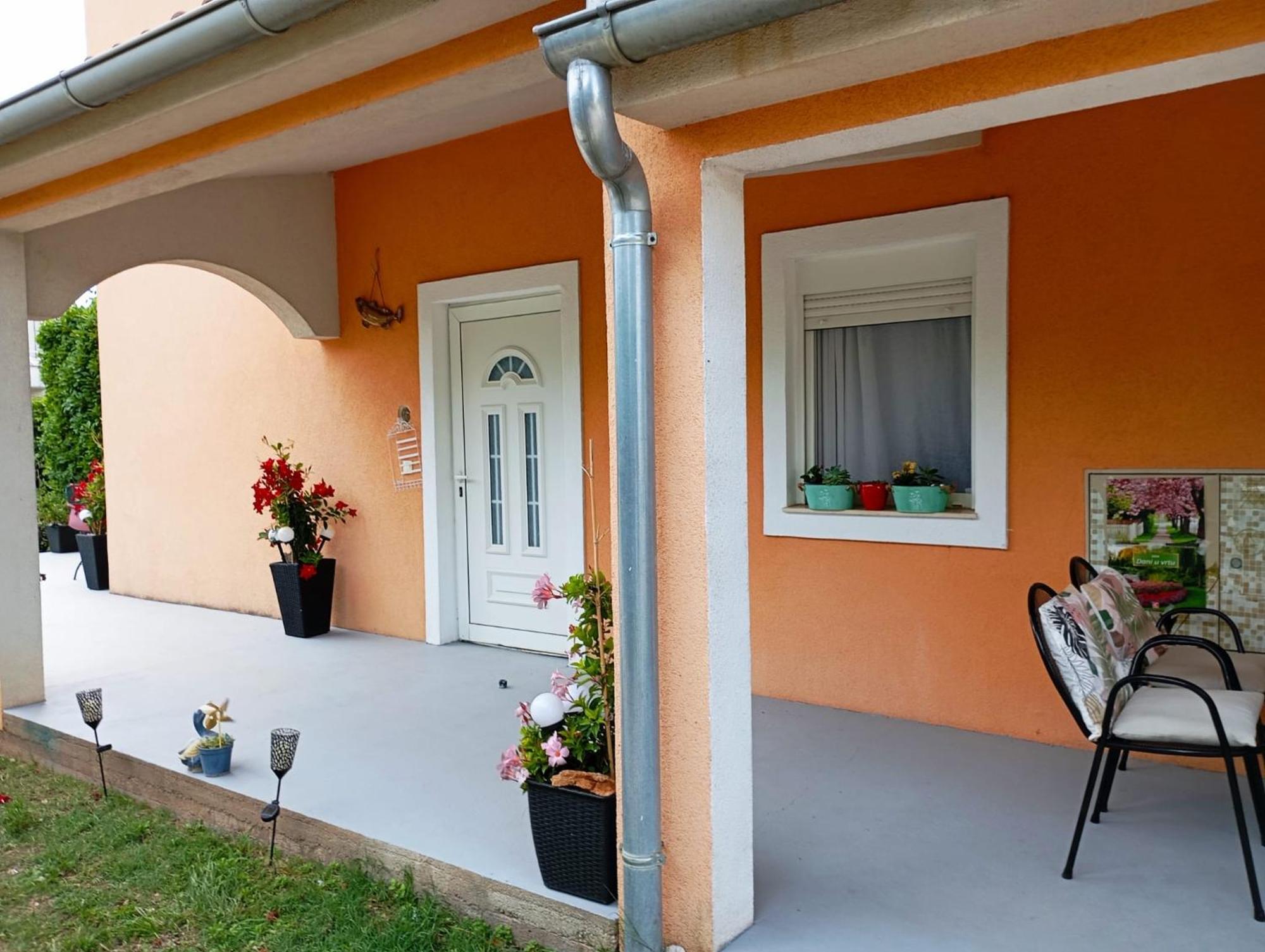 Apartmani Joja Biograd Na Moru Eksteriør billede