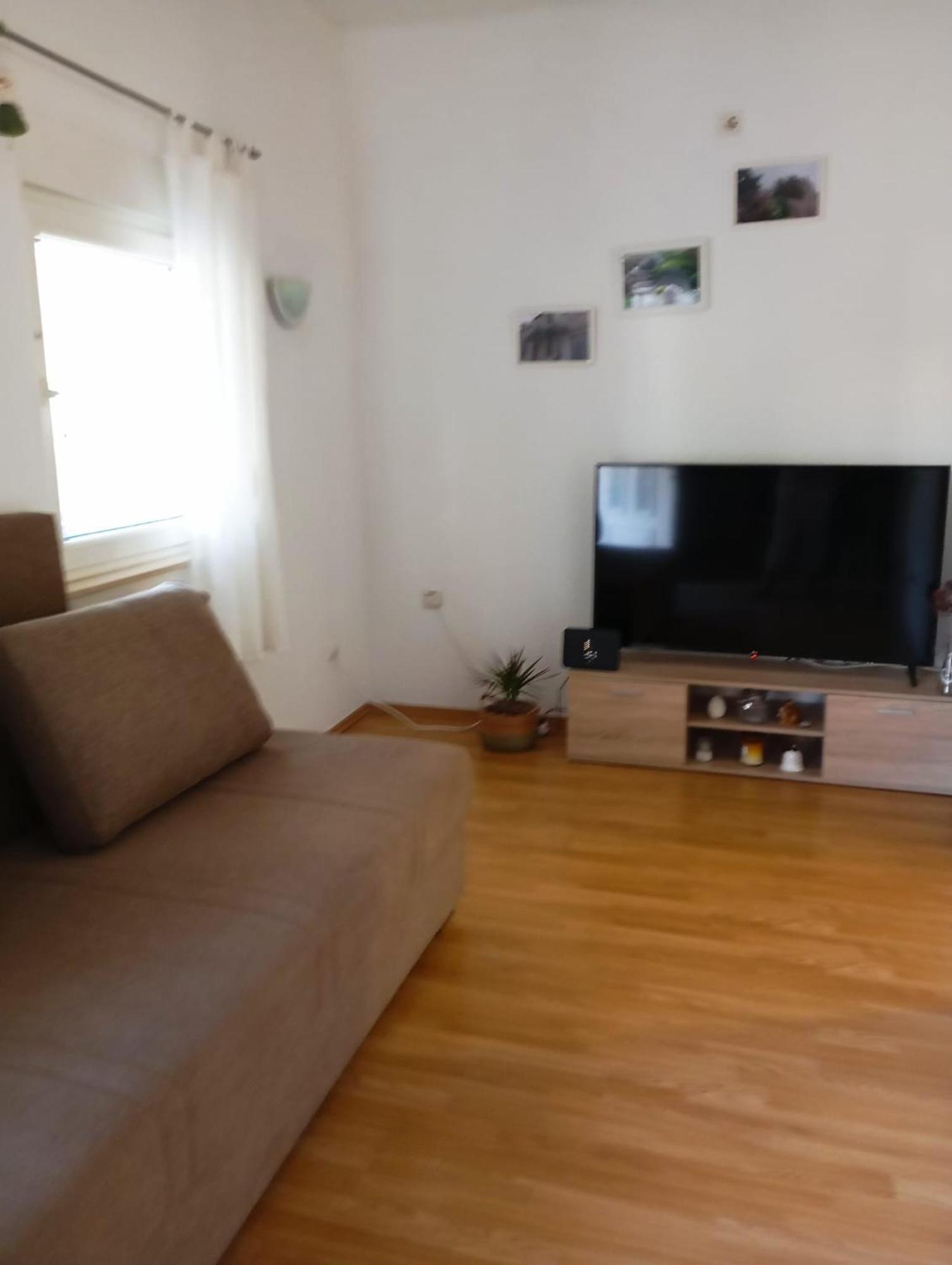 Apartmani Joja Biograd Na Moru Eksteriør billede