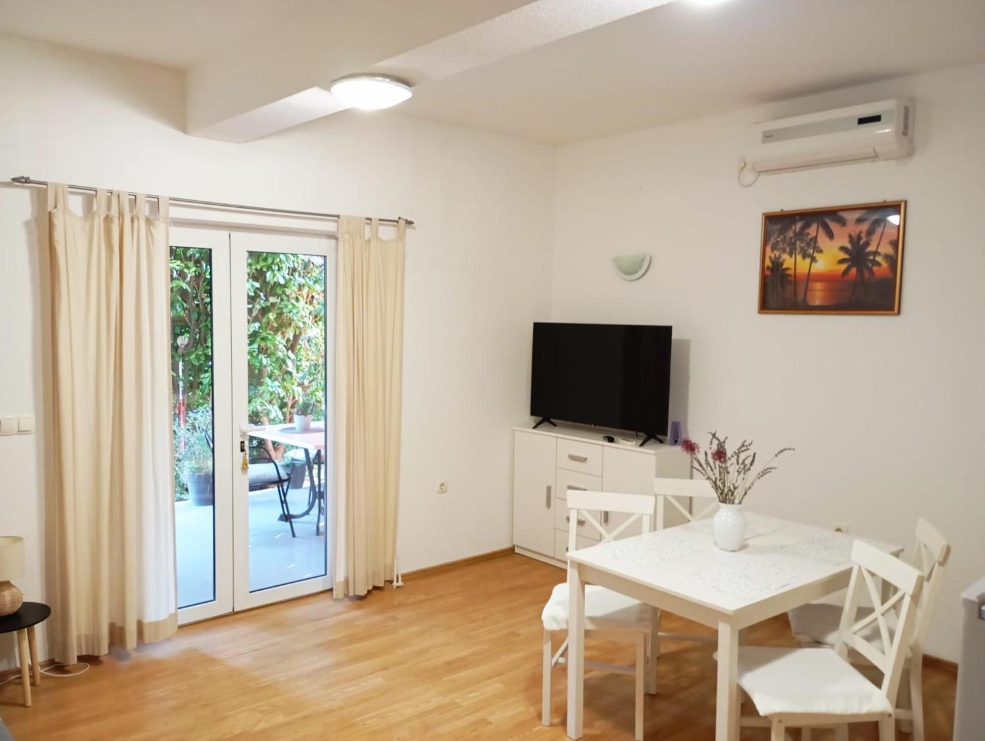 Apartmani Joja Biograd Na Moru Eksteriør billede